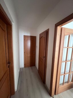 VIVAREAL  VEĽKÝ 4 izbový byt s loggiou, rekonštrukcia, výme - 9