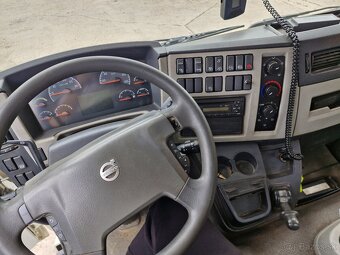 Predam volvo 240 s hydraulickou rukou - 9