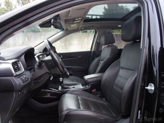 Kia Sorento 2.2 CRDi 4x4 147kW automat,ťažné,360°kamera,pano - 9