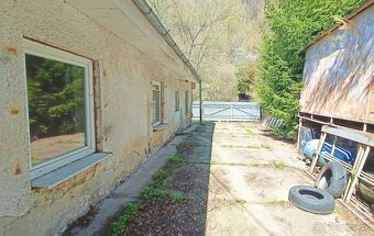 Viacúčelový objekt vhodný na podnikanie v obci Vyhne - 9