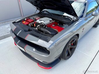Dodge Challenger SRT Hellcat 6.2 V8 – 717 P - 9