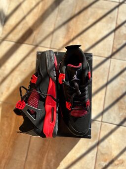 Jordan 4 retro Red Thunder - 9