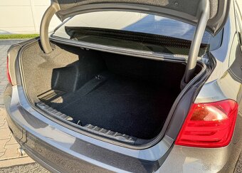 BMW rad 3 318d A/T - 9