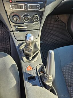 Renault Laguna II 1.9 dCi 81kW - 9