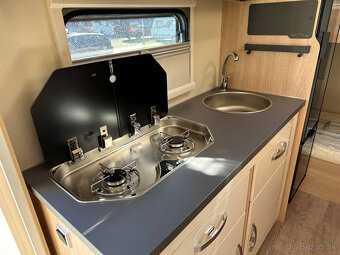 nový karavan Giottiline Siena 386F Automat 6-miestny - 9