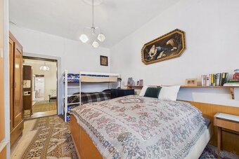 Vidiecky 3-izbový rodinný dom s letnou kuchyňou a dielňami – - 9