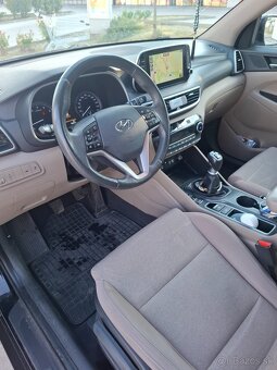 Hyundai Tucson 1,6 Benzín 130kw 10/2018 76 831km - 9