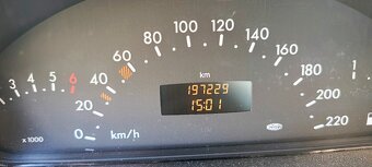Mércedees Benz A160 - 9