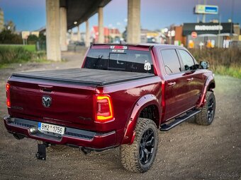 Dodge Ram Laramie 2019 - 9