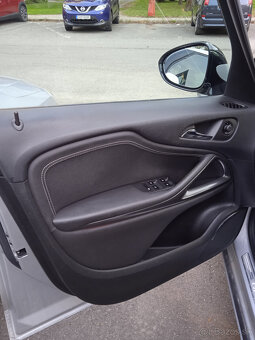 Opel zafira III turer 7miestne - 9
