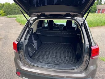 Mitsubishi Outlander 2.2 DI-D 4x4 Automat. 7 miestne. - 9