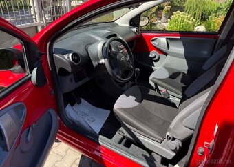 Citroën C1 1,0i / 50 KW serviska benzín manuál 50 kw - 9