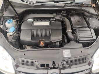 Golf V 5  1.6 benzín Goal - 9