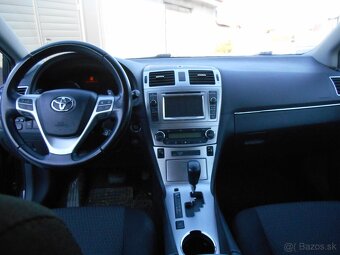 Toyota Avensis 2,2 nafta, automat - 9