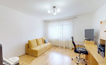 JEDINEČNÁ LOKALITA 4 izb.RD + garáž + zimná záhrada CENTRUM - 9