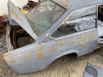 Fiat 124 sport coupe - 9