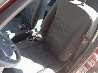 Renault Clio 1.2 rv.2009 Kúpený v SR - 9