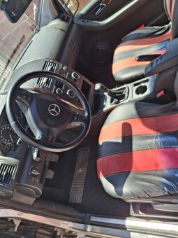 Mercedes A 180 - 9