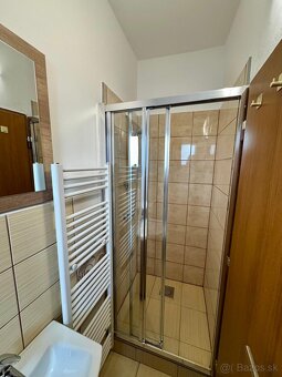 Predám rodinný dom v centre Kysuckeho Nového Mesta - 9