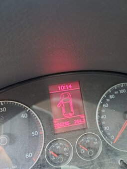 VW Touran 2,0tdi 125kw DSG - 9