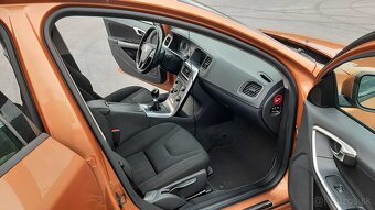 VOLVO S60 1.6 D2 Momentum Drive, 84 kW - 9