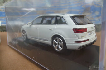 1:43 Audi Q - 9