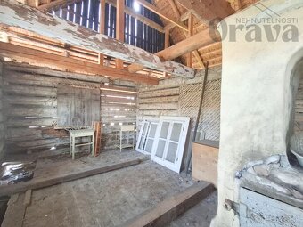 Ľudový zrubový dom na predaj v Tvrdošíne časti Medvedzie - 9