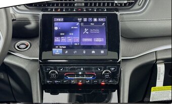 Jeep Gran Cherokee 3.6 V6 4x4 Laredo X 2025 - 9