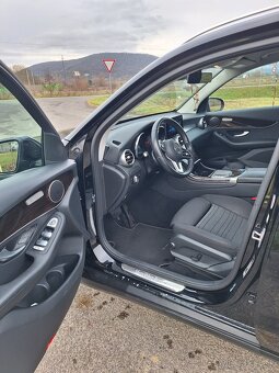 Mercedes GLC 200d 4MATIC rok 2021 - 9