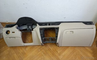 Škoda Octavia III Combi 2014 5E5 kompletne biely interiér - 9
