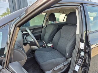 Toyota Auris 1.4 I VVT-i Sol - 9