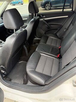 ŠKODA Octavia Combi 2.0 TDI Exclusive rok 2010 - 9