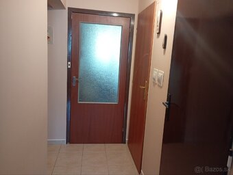 Na predaj 3 izbový byt s balkónom a pivnicou v Novej Bani - 9