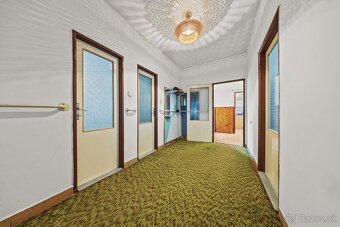 PRIESTRANNÝ 4-IZB. RODINNÝ DOM V PÔVODNOM STAVE S POZEMKOM - 9