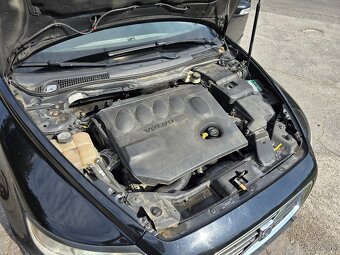 Volvo V50 facelift 2008 100kw 2.0D plnefunkcne ma samozrejme - 9