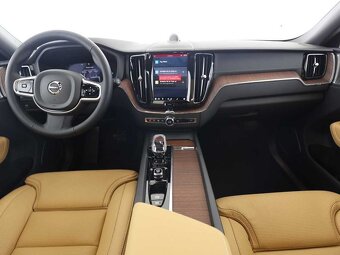 Volvo XC60 Diesel B4 D AWD Ultimate Dark - 9