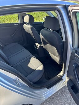 Volkswagen Golf 5 - 9