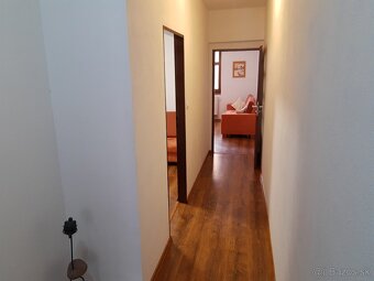 Prenájom izby v byte, historické centrum Košice - 9