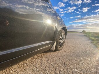 Predám auto Suzuki Swift 1.3 DDIS - 9