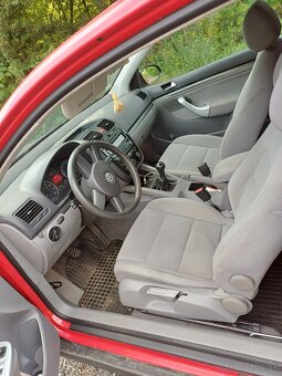 Predám Volkswagen Golf 1.4 fsi 55kw - 9