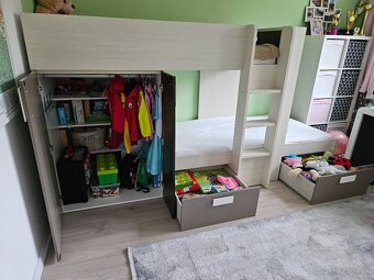 Poschodova postel - 9