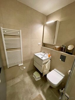 Luxusný, moderný apartmán pod Kubínskou Hoľou na predaj - 9