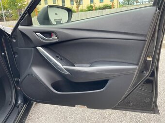 Predám Mazda 6 2,2d automat combi (wagon) - 9