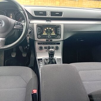 Volkswagen Passat b7 1.6tdi - 9