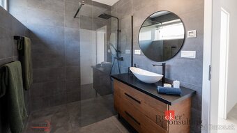 Výnimočné bývanie v Novej Dedinke – moderný dizajn a pokojná - 9