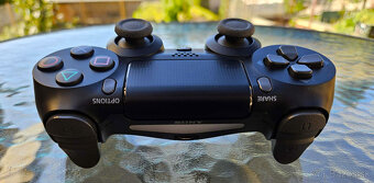 Predám PS4 Pro 1TB (CUH-7216B) TOP stav - 9