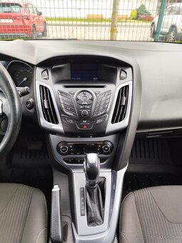 Ford Focus combi 2.0 automat - 9