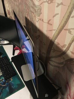 Predám Apple iMac 21.5 - 9
