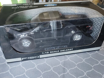 1:18 Ford F-150 - 9