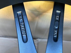 VW PASSAT alu kola 19" nové, originál VW - 9
